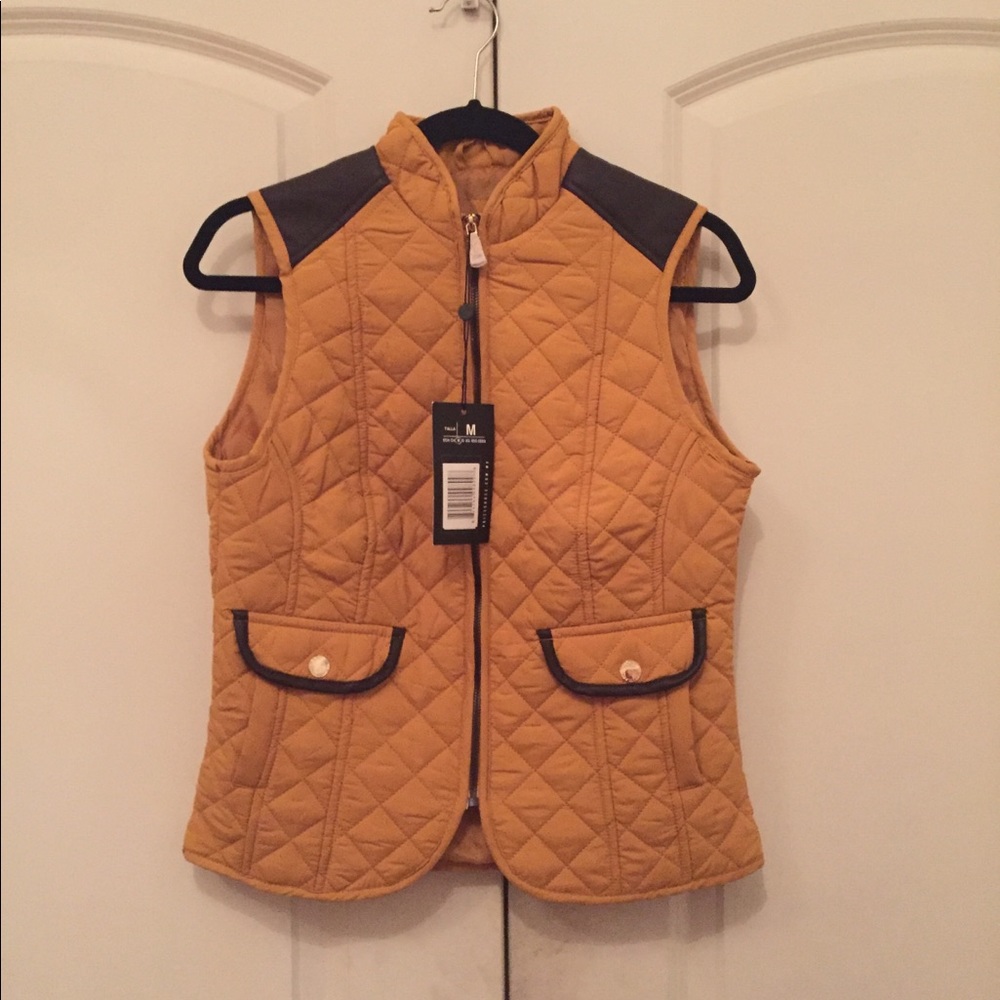 Lightweight quilted vest